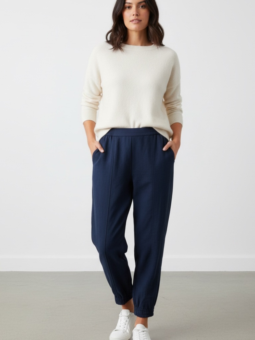 NWT simply Vera navy blue tapered leg pants med